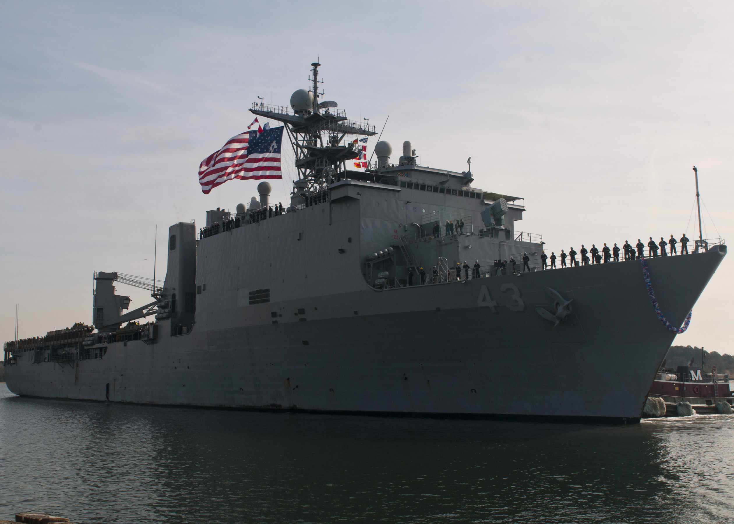 USS FORT McHENRY LSD-43 30.11.2012Bild: U.S. Navy