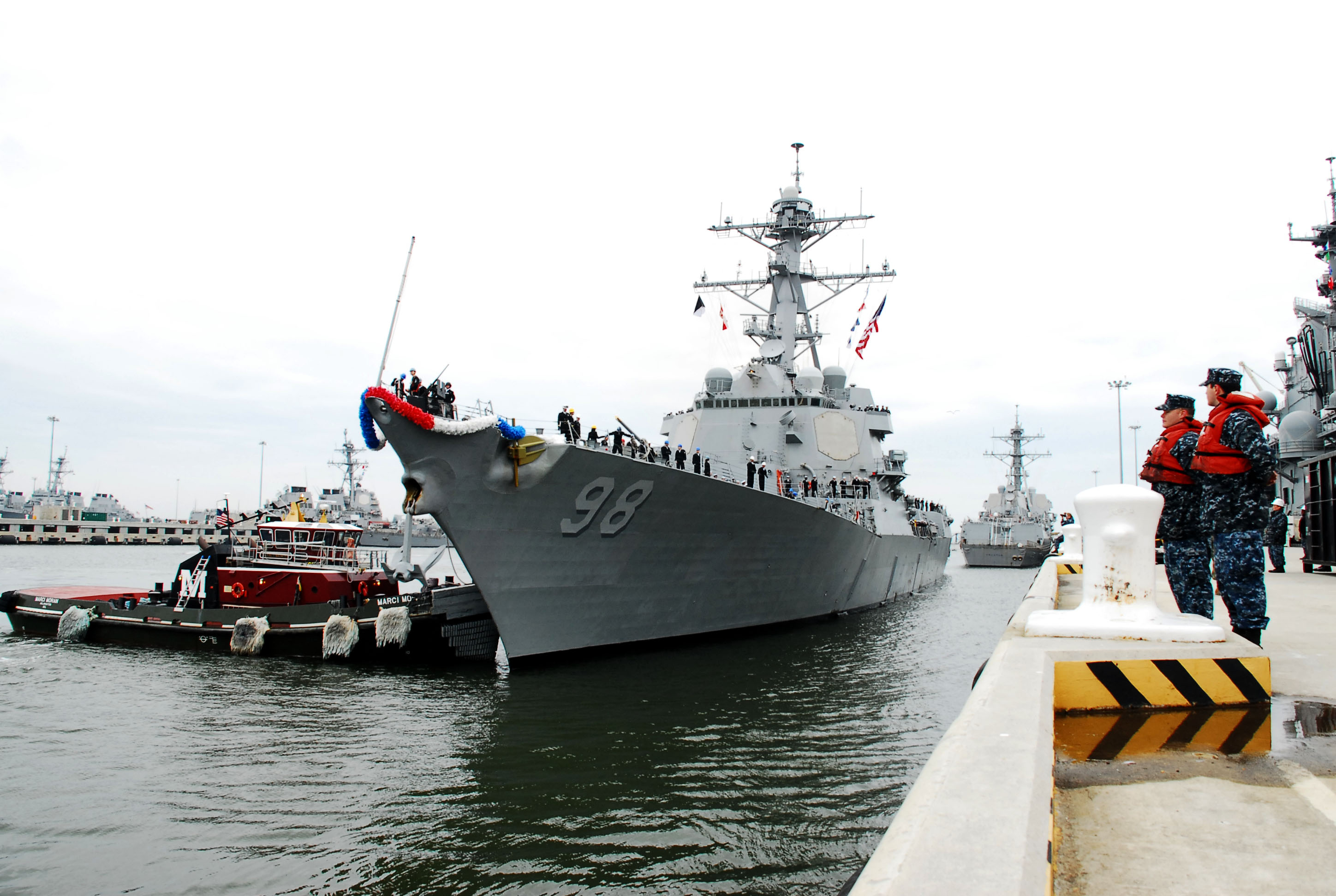 USS FORREST SHERMAN DDG-98 Einlaufen Norfolk am 26.02.2013Bild: U.S. Navy