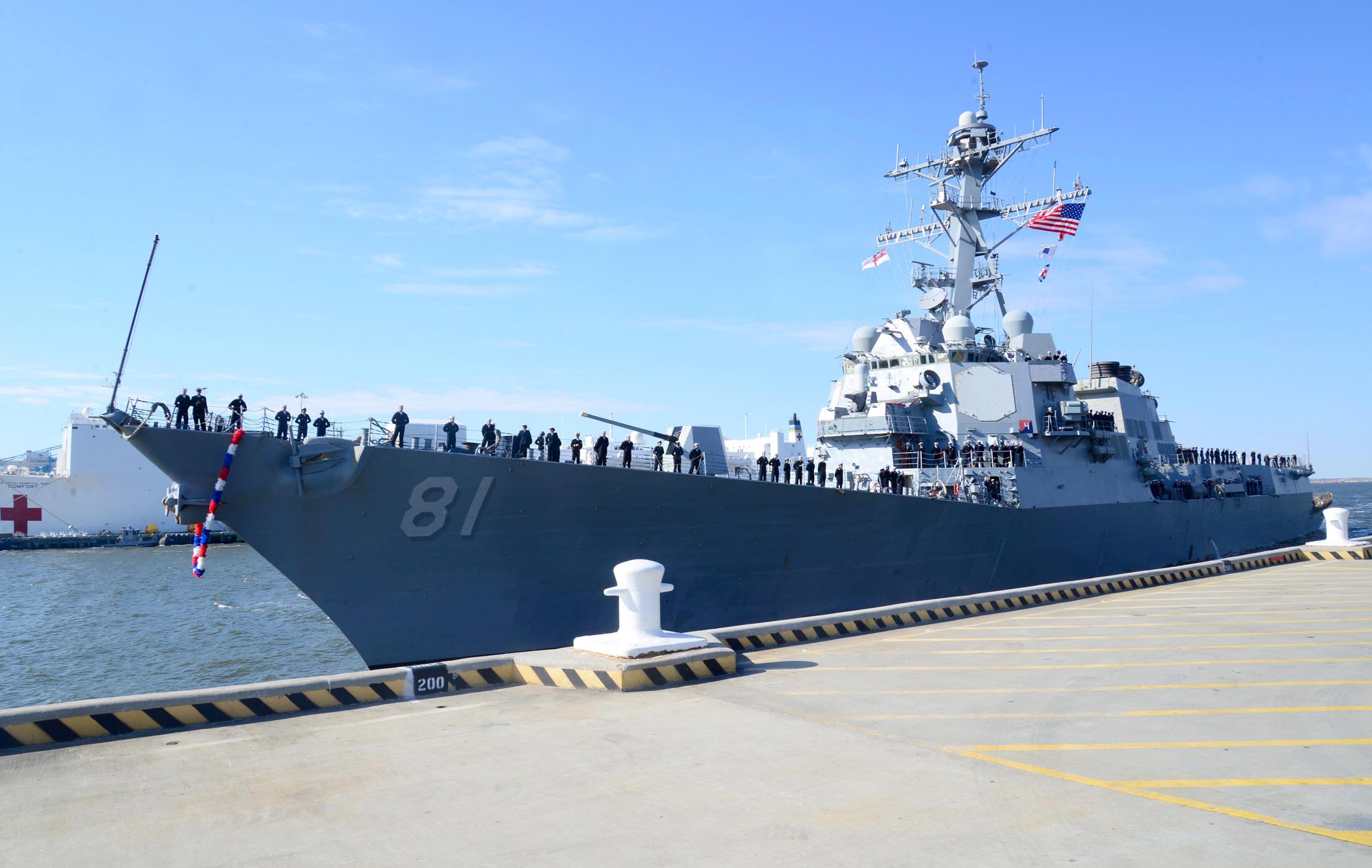 USS WINSTON S. CHURCHILL DDG-81 Einlaufen Norfolk 28.03.2013Bild: U.S. Navy