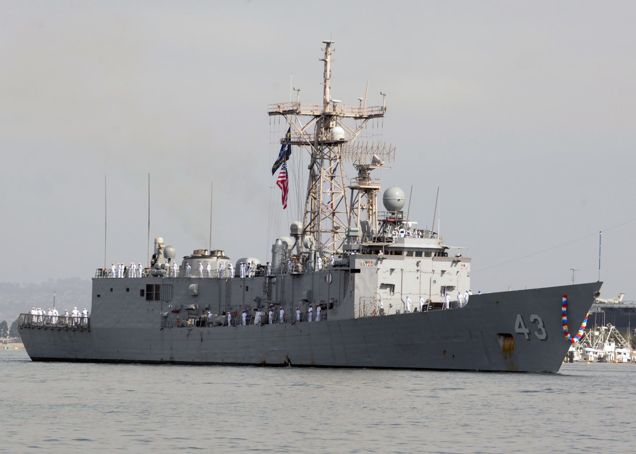USS THACH FFG-43 Einlaufen San Diego 12.04.2013Bild: U.S. Navy