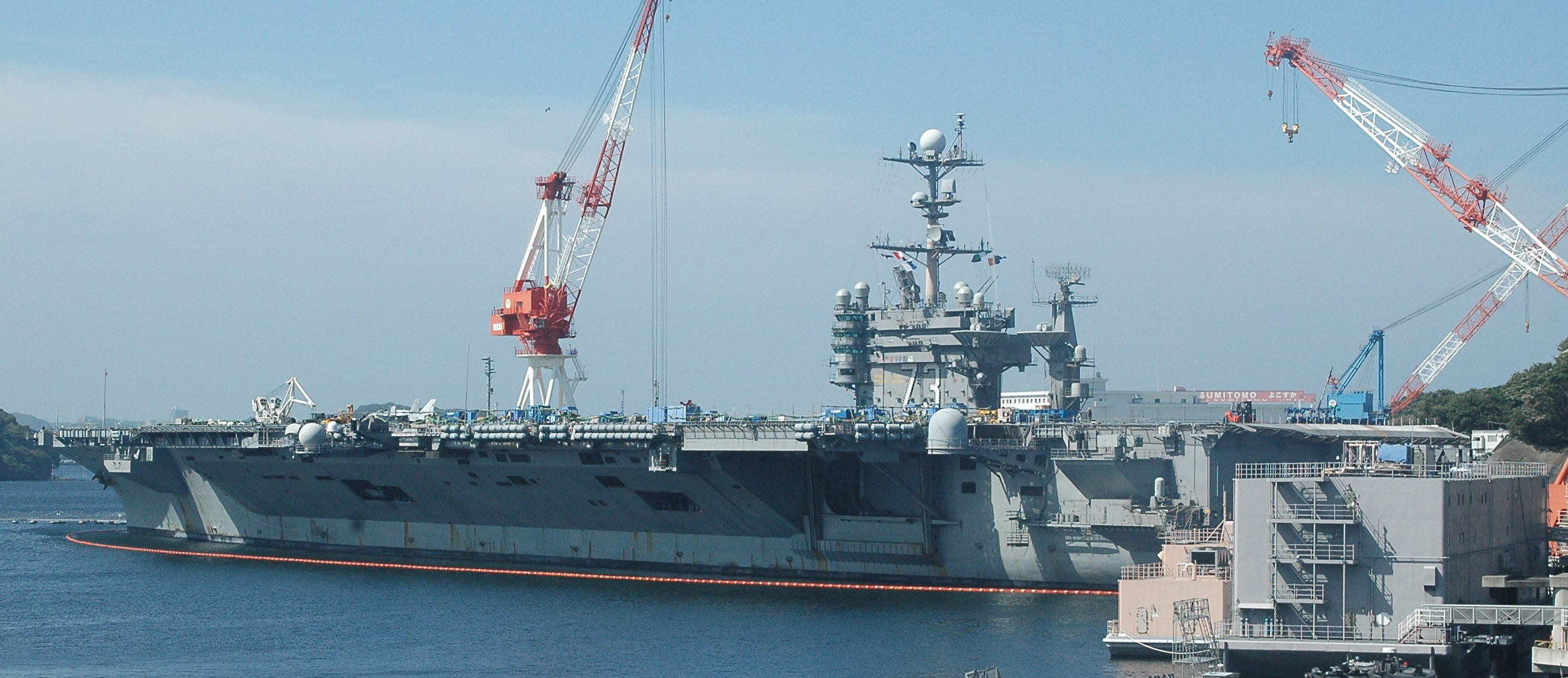 USS GEORGE WASHINGTON CVN-73 am 31.08.2013 in YokosukaBild: U.S. Navy