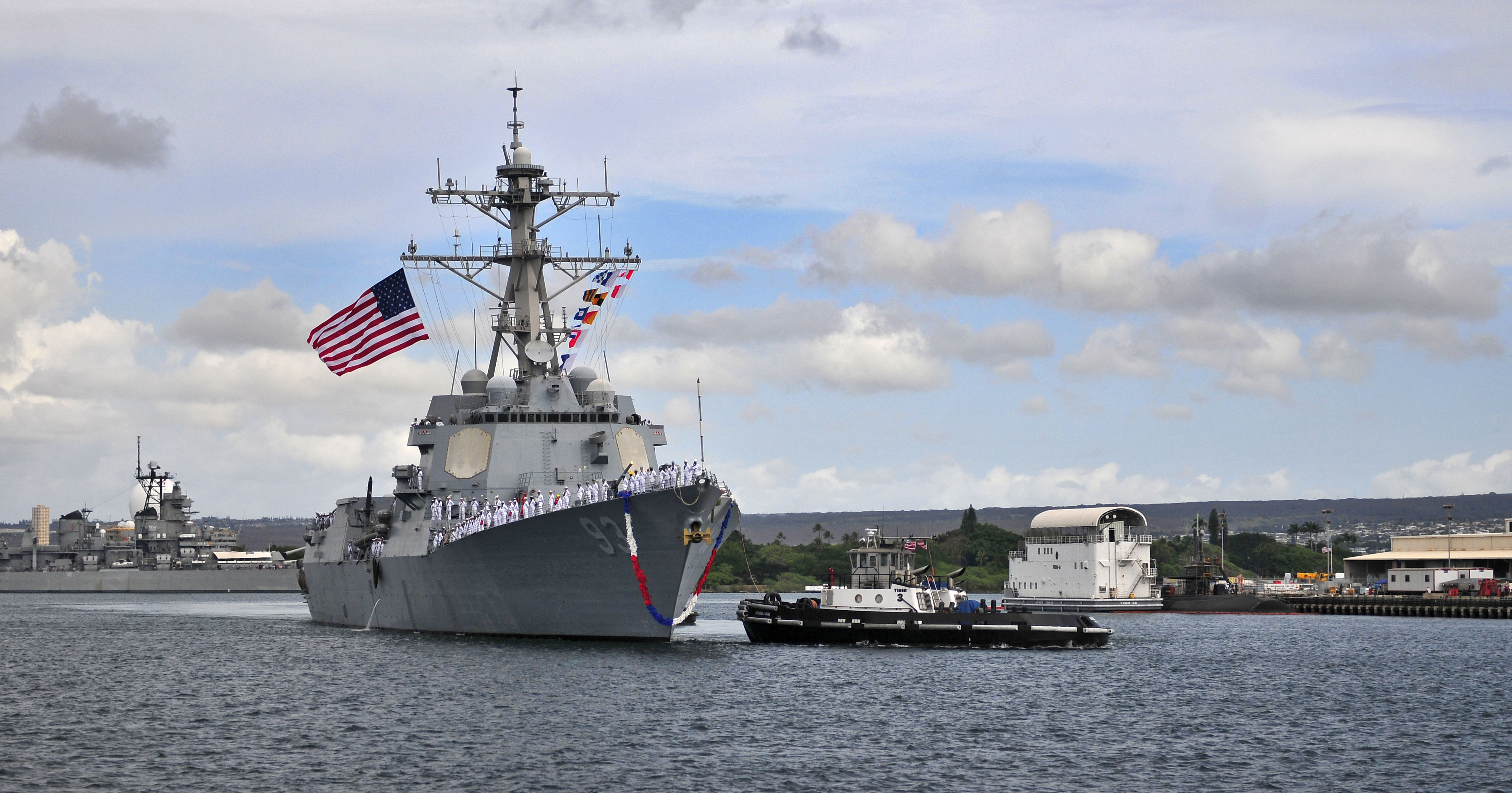 USS CHUNG-HOON DDG-93 Einlaufen Pearl Harbor 01.10.2013Bild: U.S. Navy