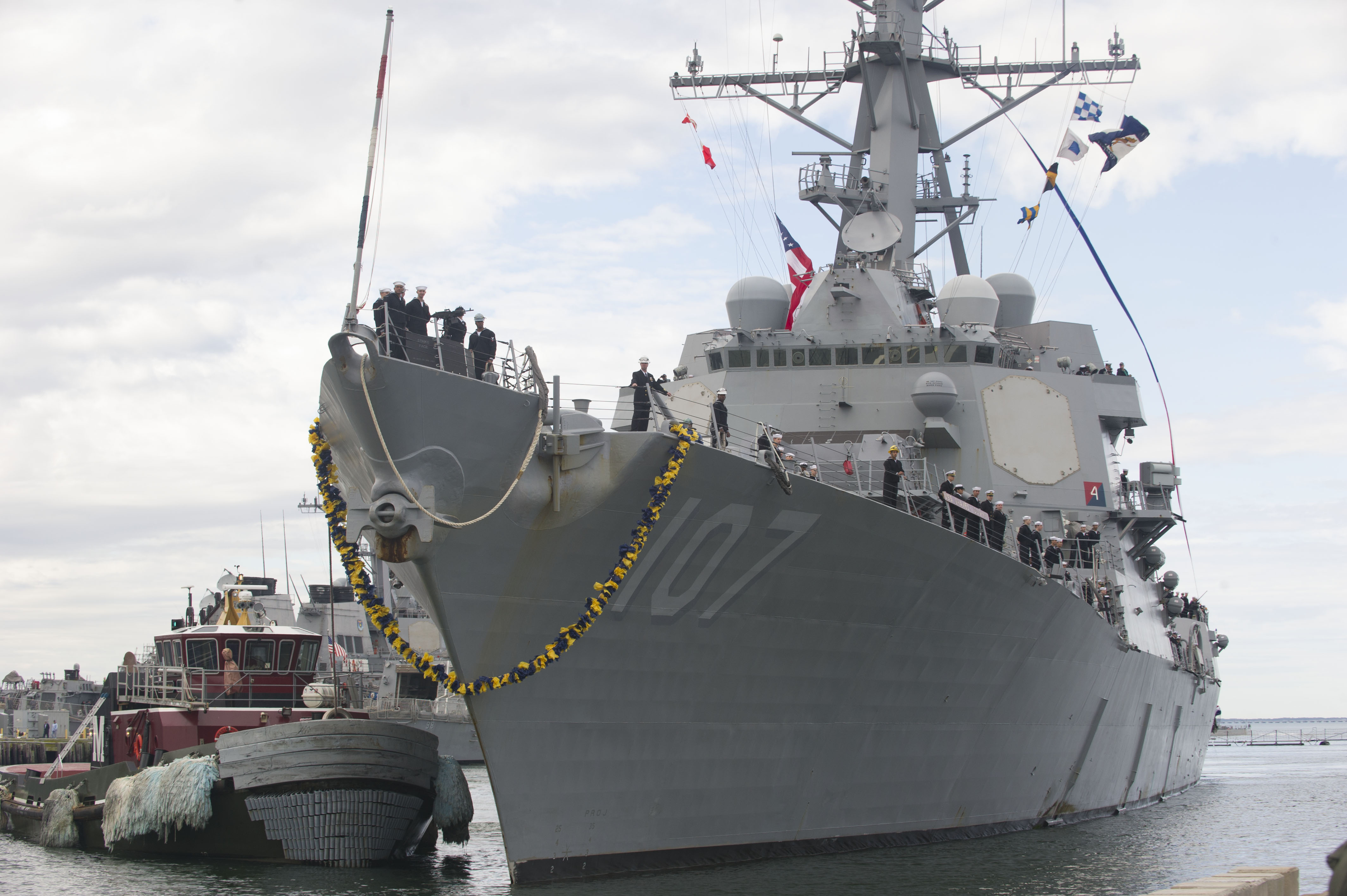 USS GRAVELY DDG-107 Einlaufen Norfolk 18.11.2013Bild: U.S. Navy
