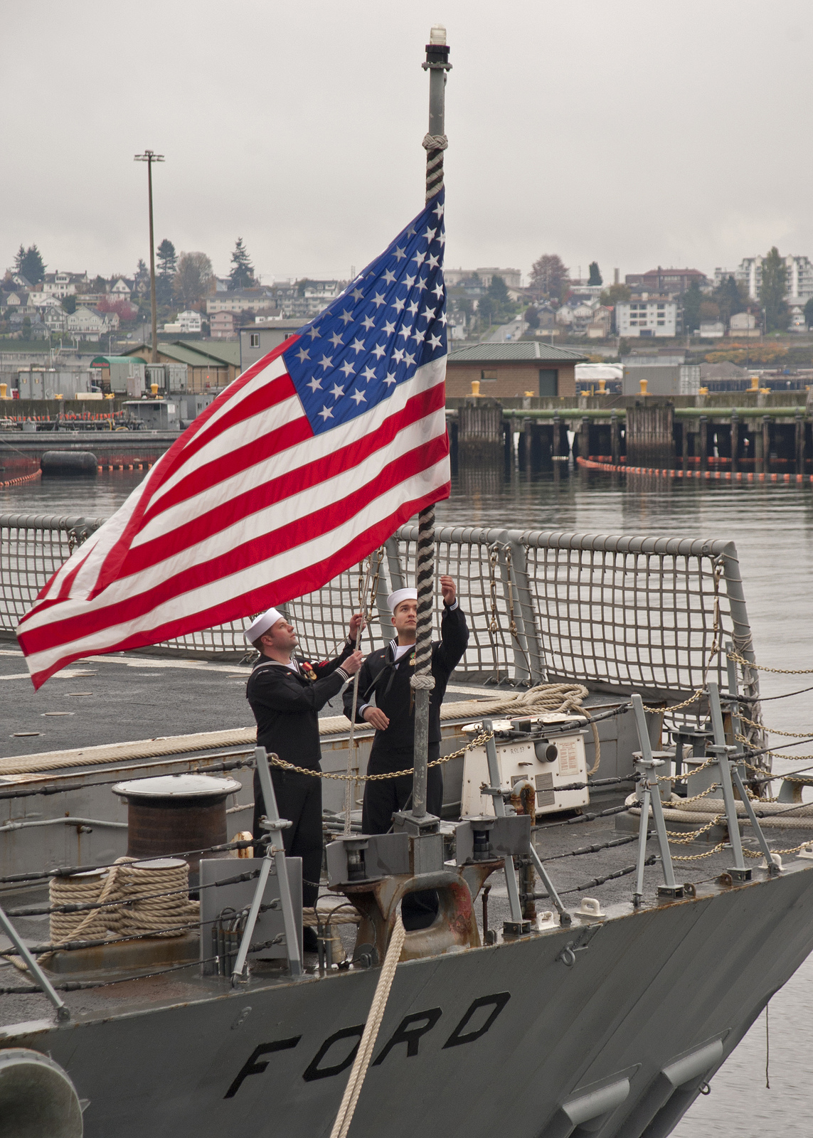USS FORD FFG-54 Außerdienststellung 31.10.2013Bild: U.S. Navy