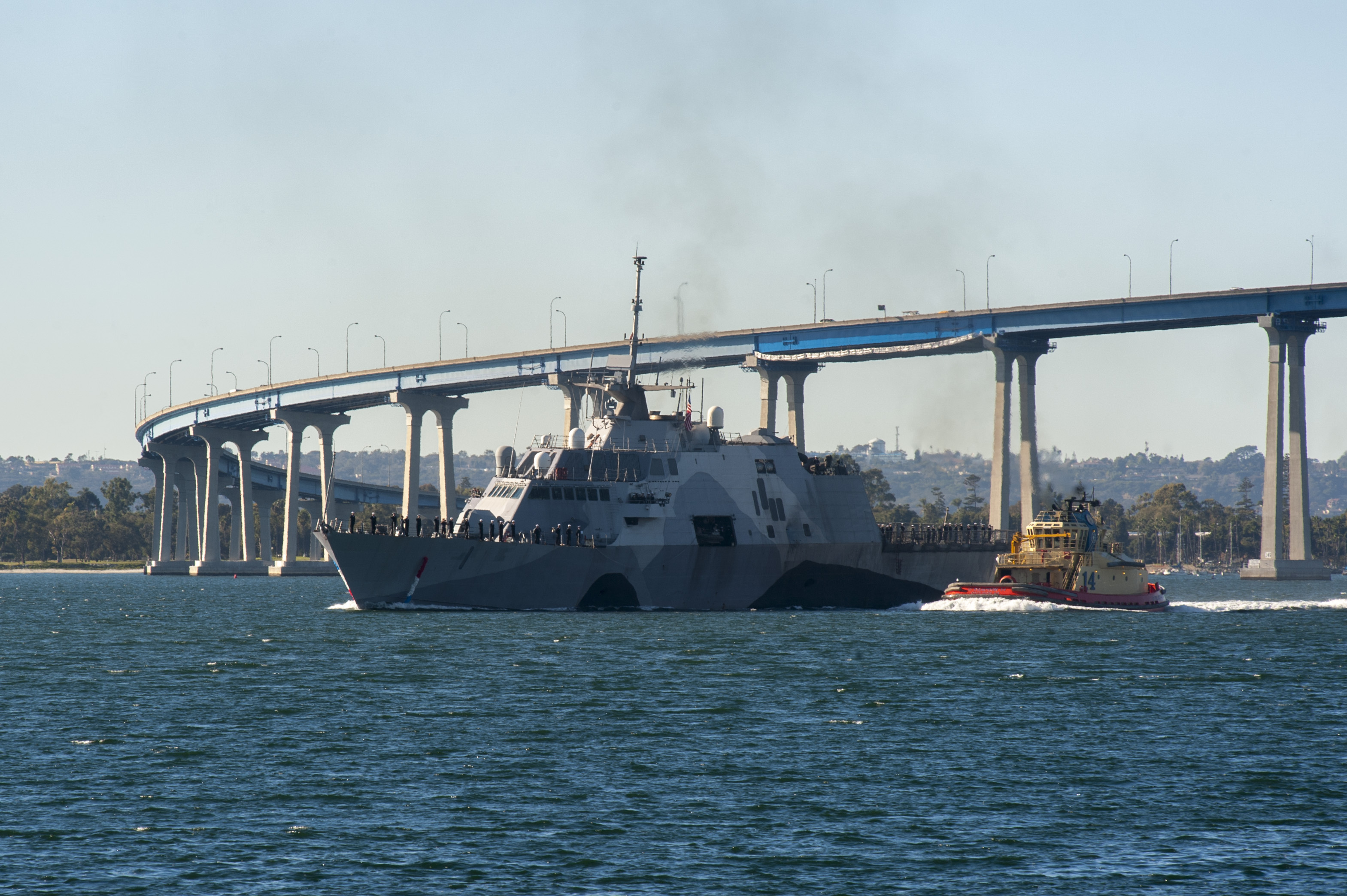 USS FREEDOM LCS-1 Einlaufen San Diego 23.12.2013 Bild: U.S. Navy