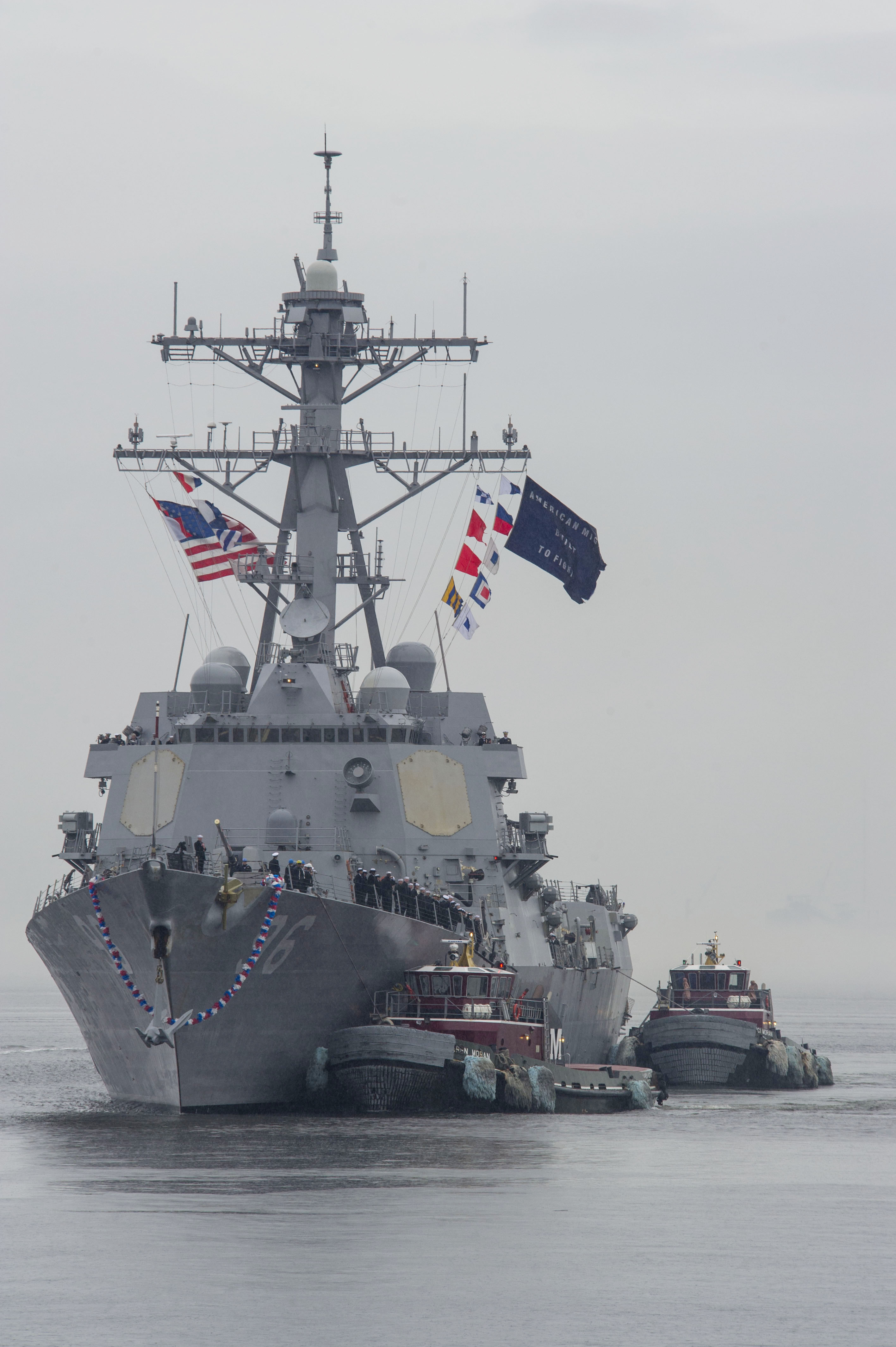 USS BAINBRIDGE DDG-96 Einlaufen Norfolk am 14.01.2014 Bild: U.S. Navy