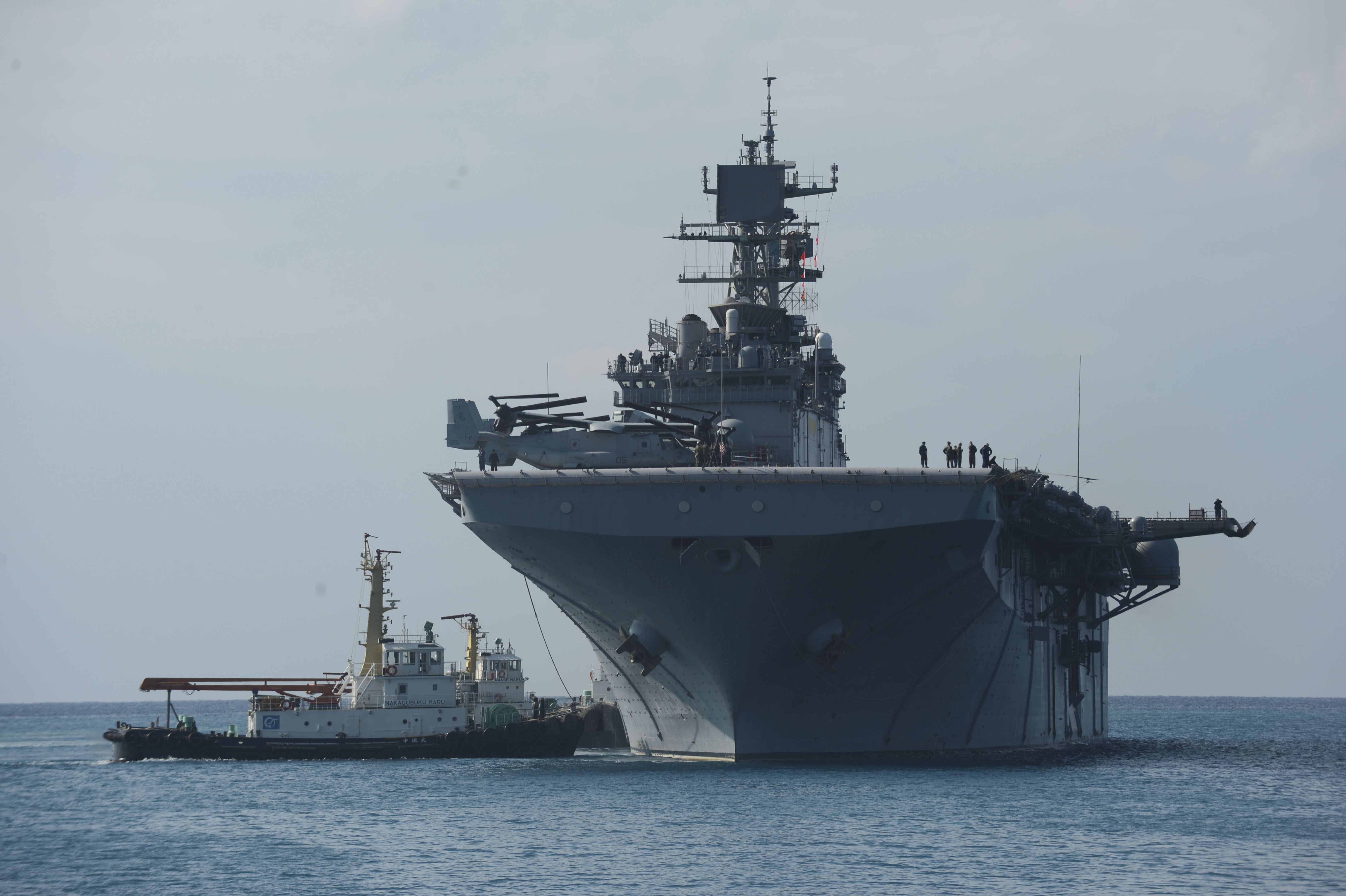 USS BONHOMME RICHARD LHD-6 am 22.02.2014 vor Okinawa