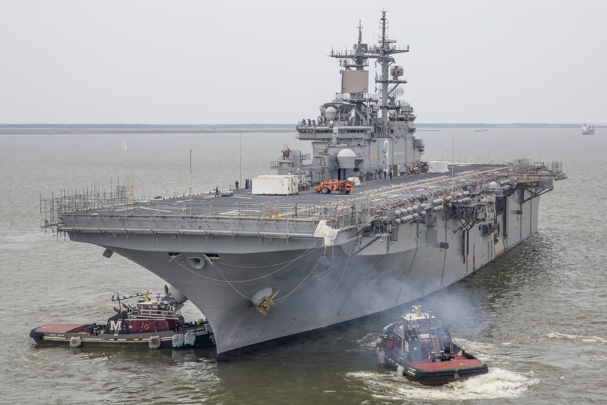 USS KEARSARGE LHD-3 am 10.05.2014 in Norfolk Bild: U.S. Navy