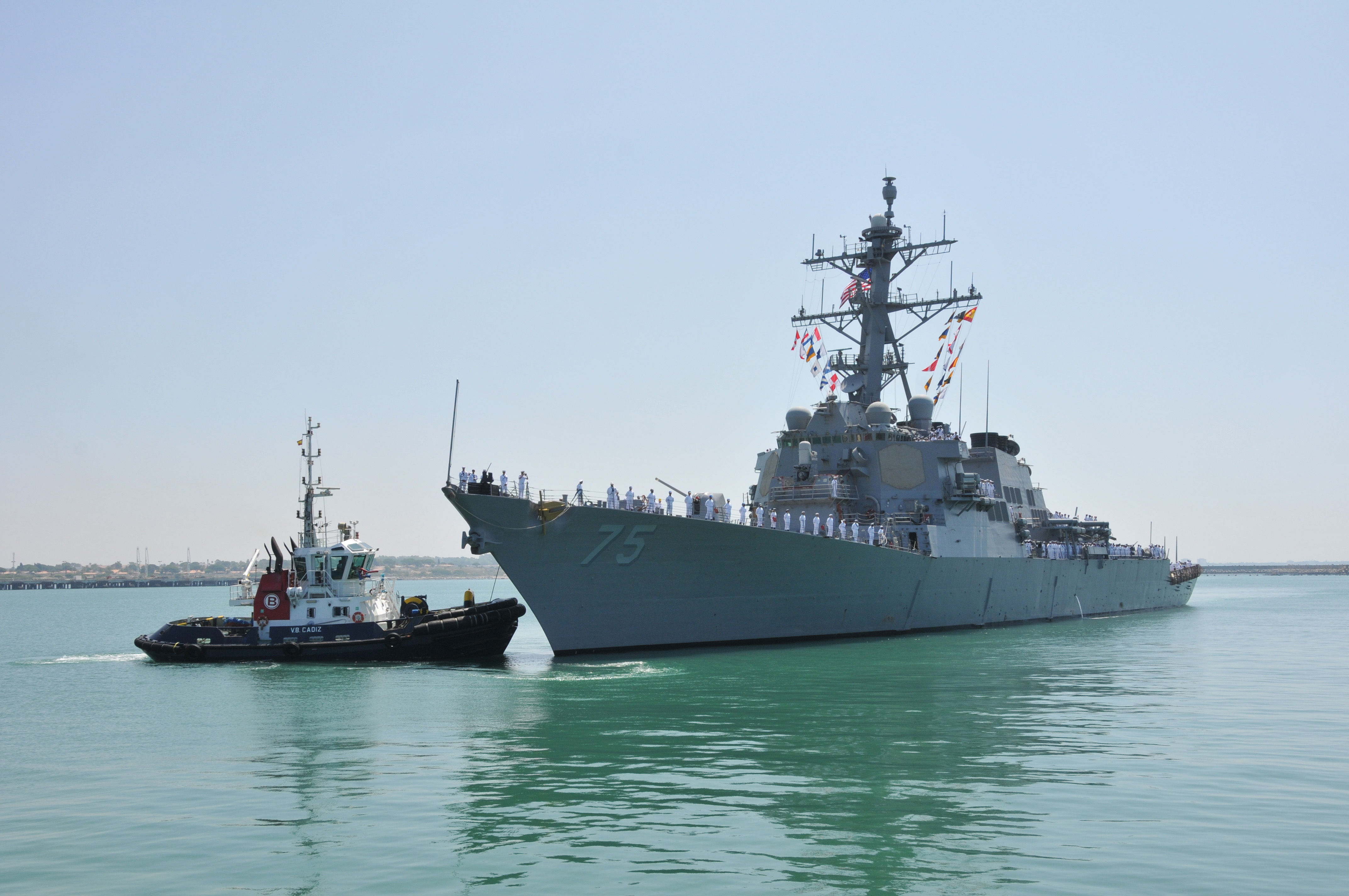 USS DONALD COOK DDG-75 Einlaufen Rota am 25.07.2014 Bild: U.S. Navy