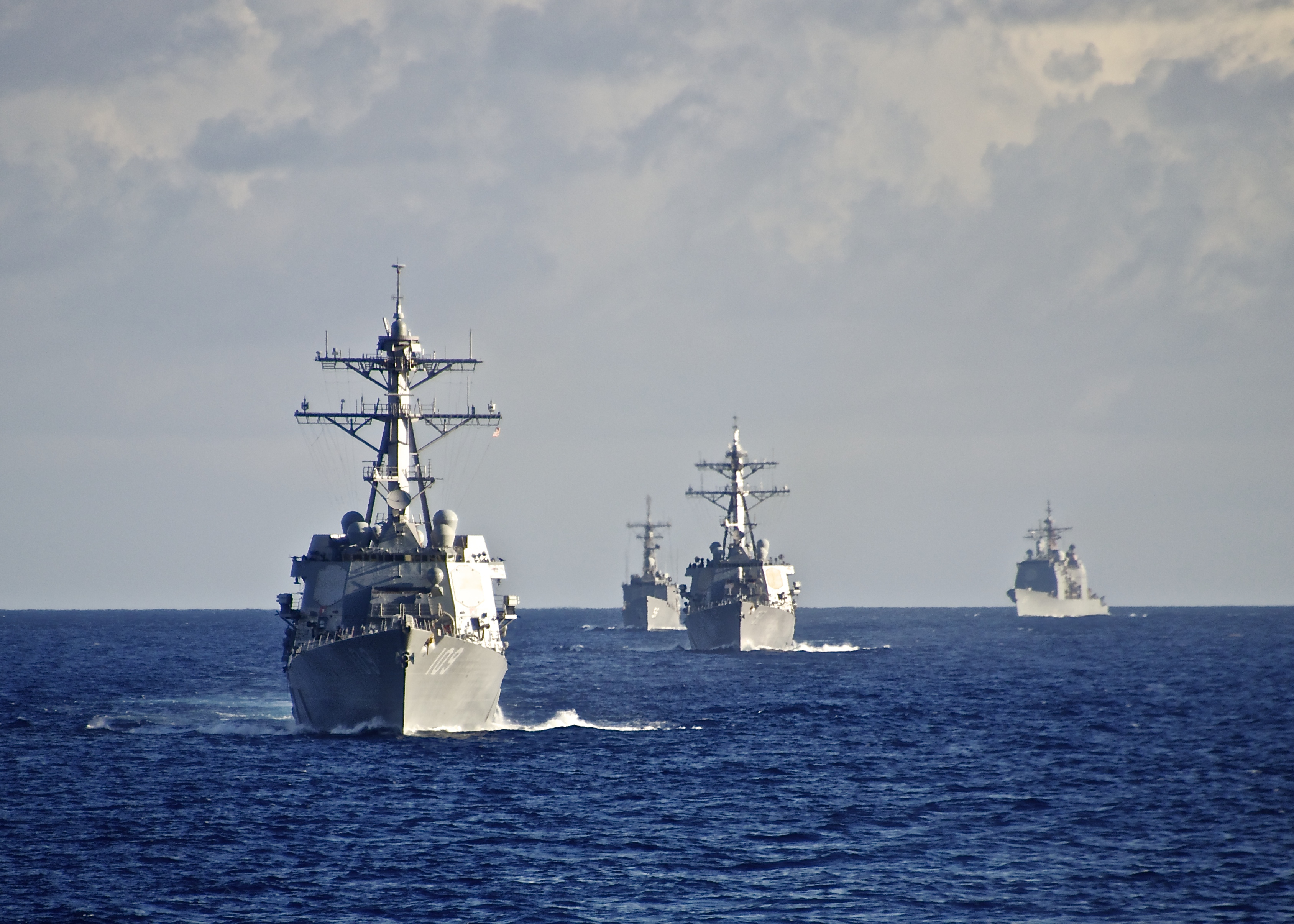USS JASON DUNHAM DDG-109, USS MITSCHER DDG-57, USS SIMPSON FFG-56 und USS VICKSBURG CG-69 am 06.09.2014 im Atlantik Bild: U.S. Navy
