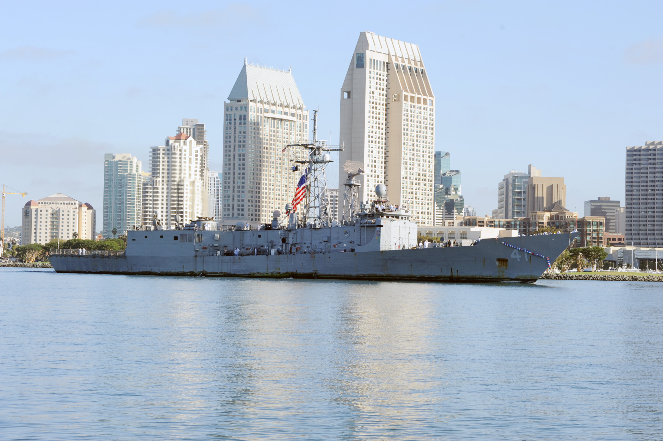 USS McCLUSKY FFG-41 Einlaufen San Diego am 26.09.2014 Bild: U.S. Navy