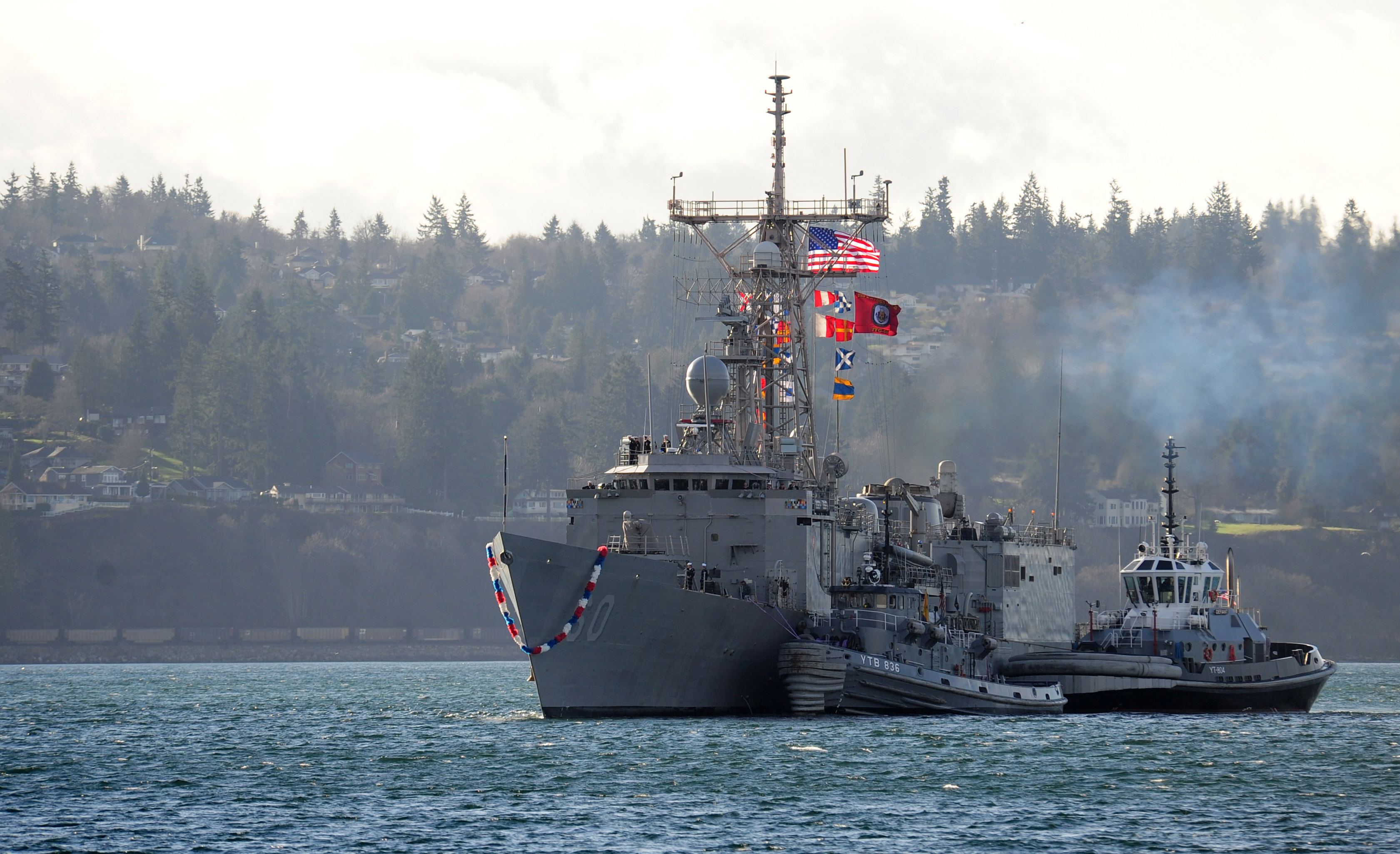 USS RODNEY M. DAVIS FFG-60 Einlaufen Everett am 19.12.2014 Bild: U.S. Navy