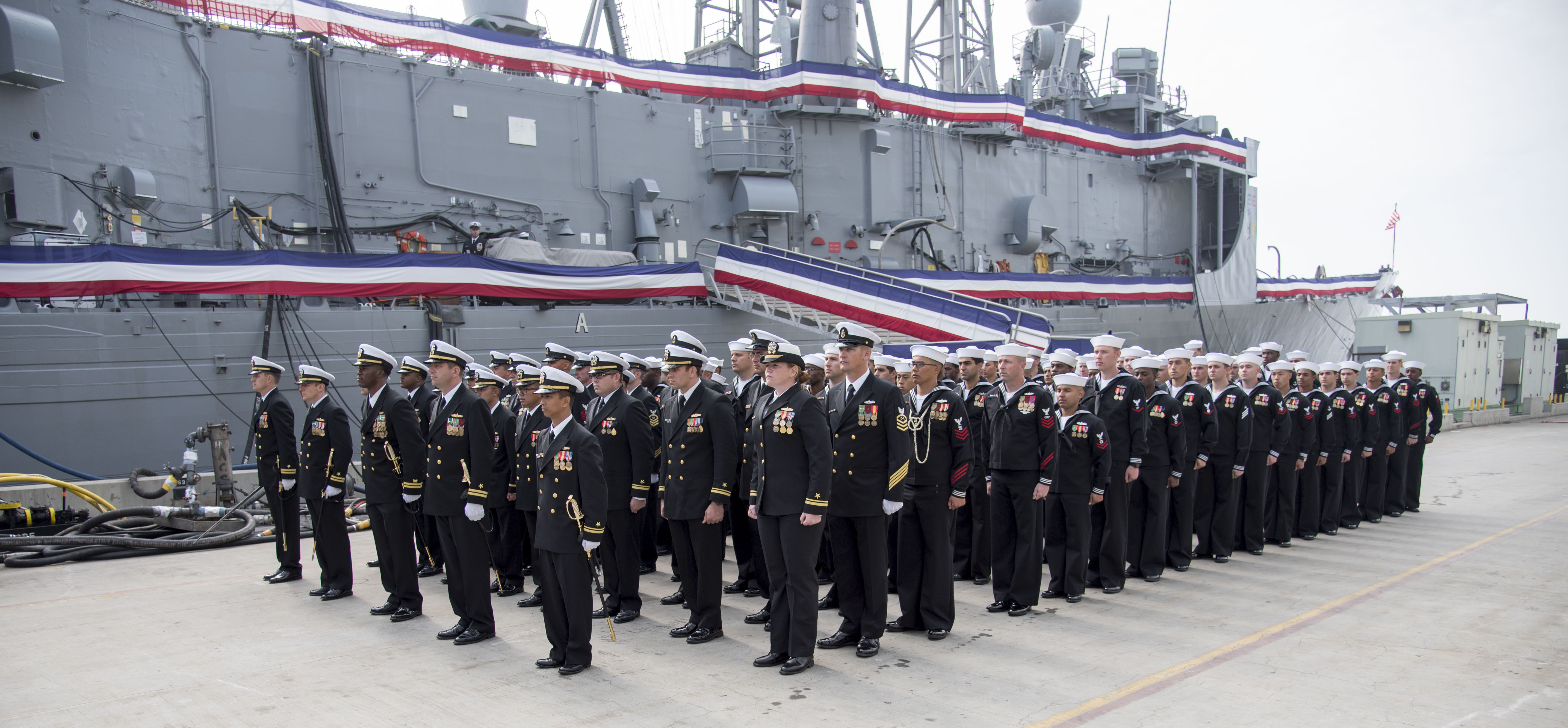 USS VANDEGRIFT FFG-48 Decommissioing Ceremony Bild: U.S. Navy