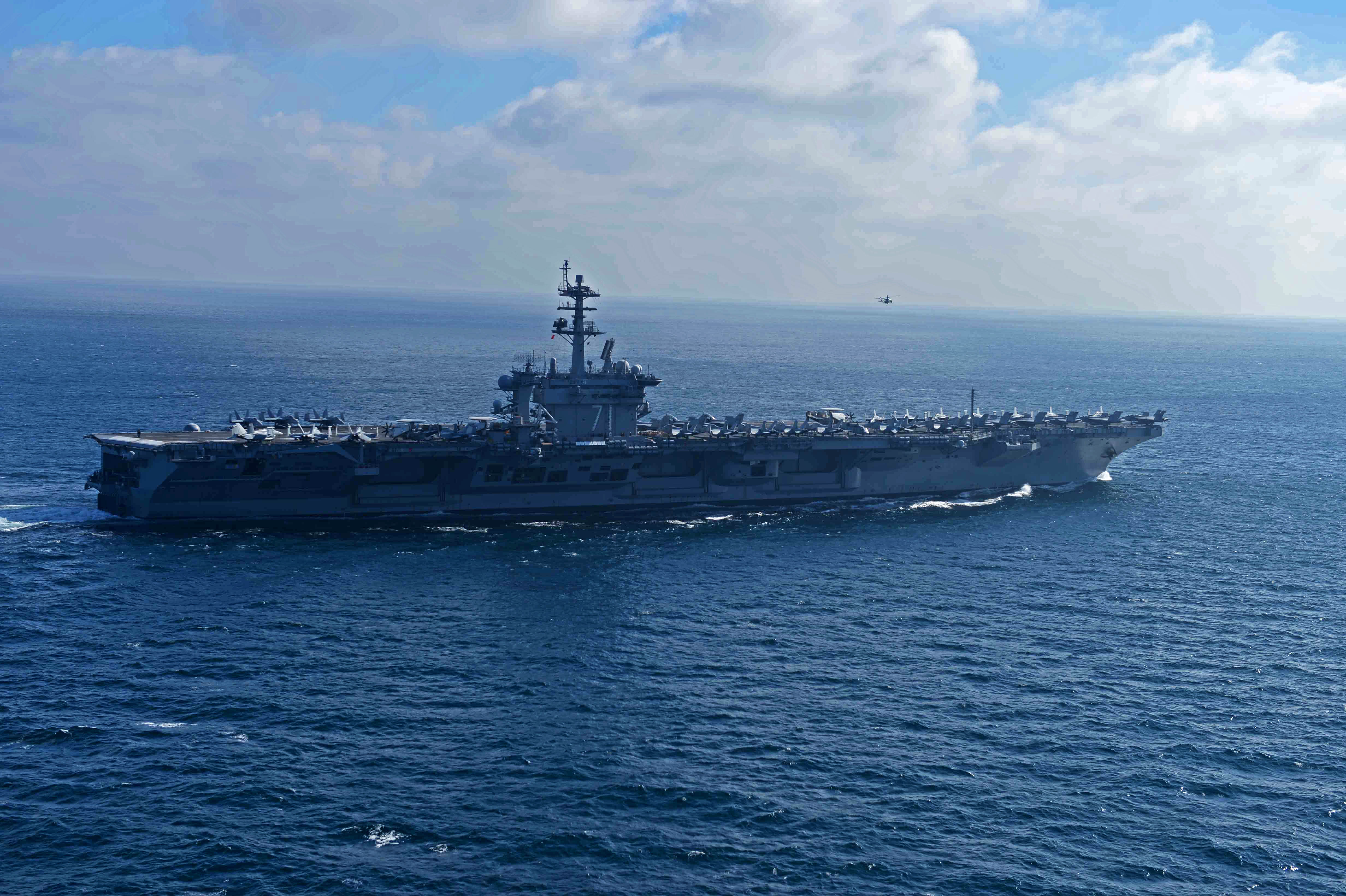 USS THEODORE ROOSEVELT CVN-71 am 16.01.2015 im Atlantik Bild: U.S. Navy