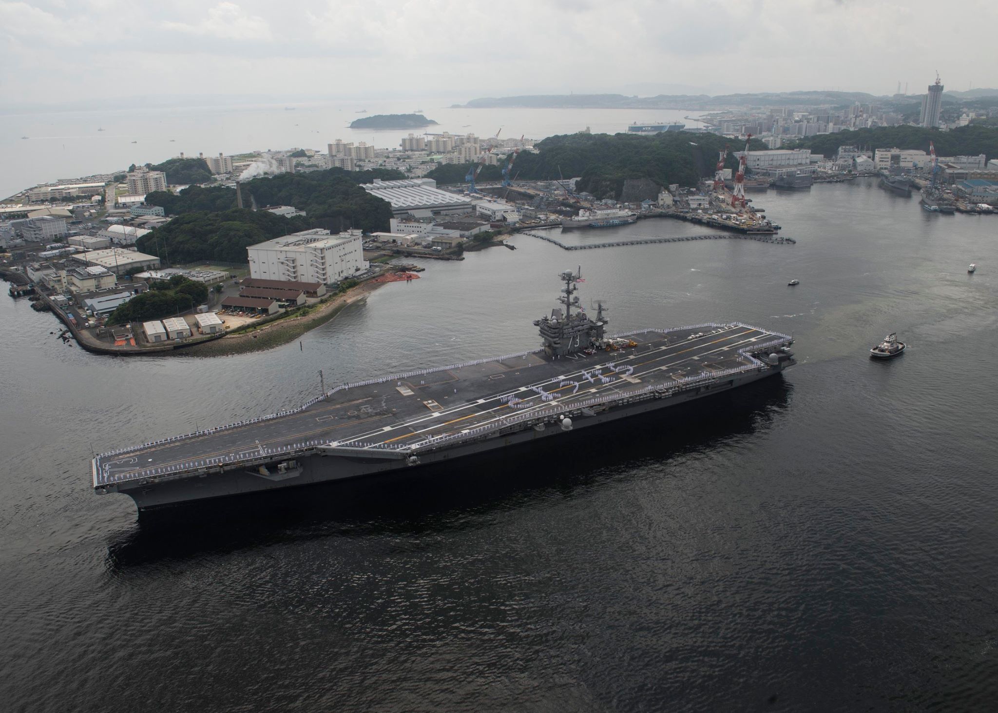USS GEORGE WASHINGTON CVN-73 Auslaufen Yokosuka am 18.05.2015 Bild: U.S. Navy