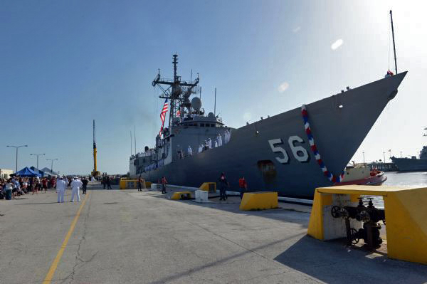 USS SIMPSON FFG-56 Einlaufen Mayport am 14.06.2015 Bild: U.S. Navy