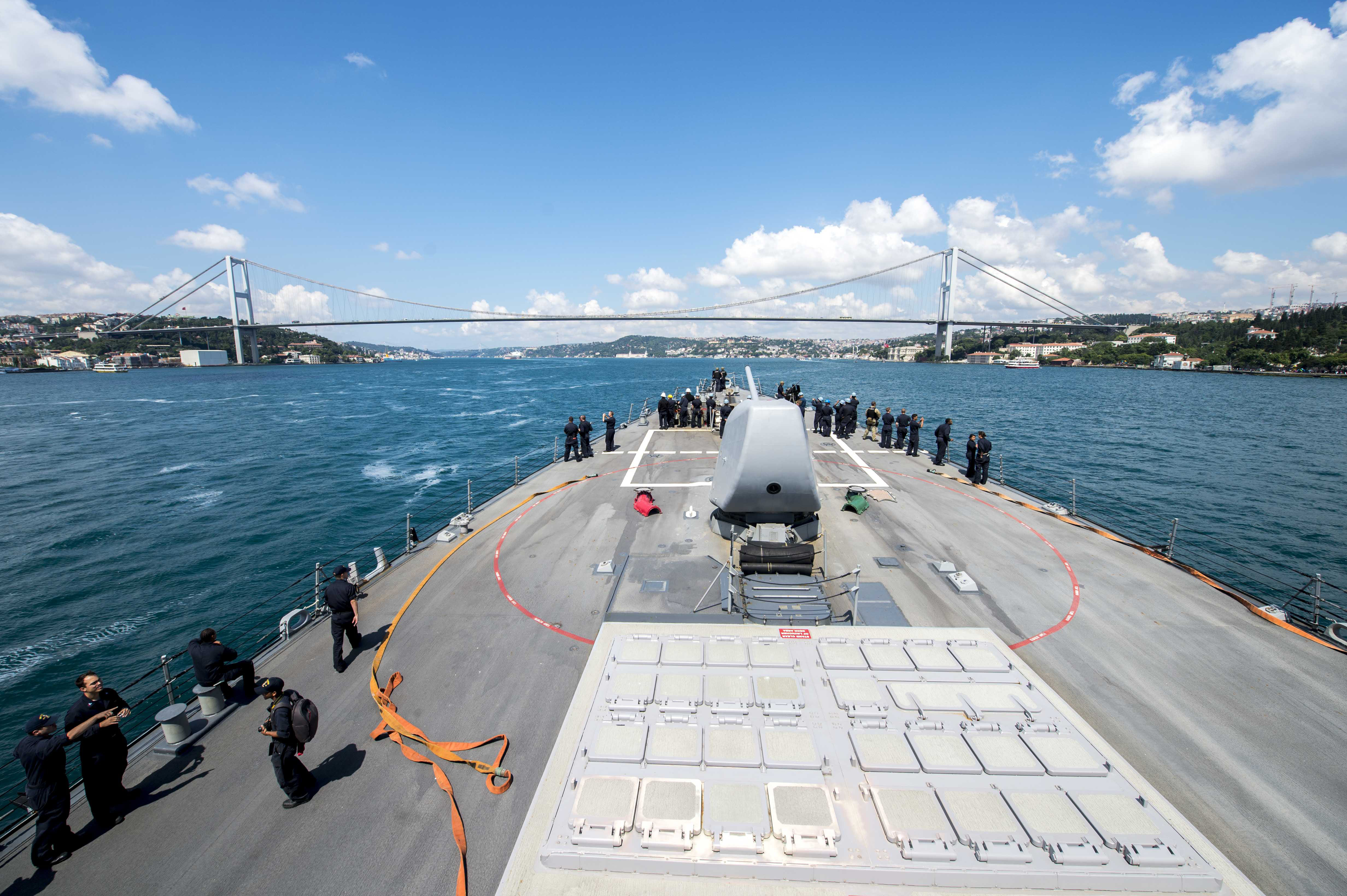 USS PORTER DDG-78 Bosporus Transit am 05.07.2015 Bild: U.S. Navy
