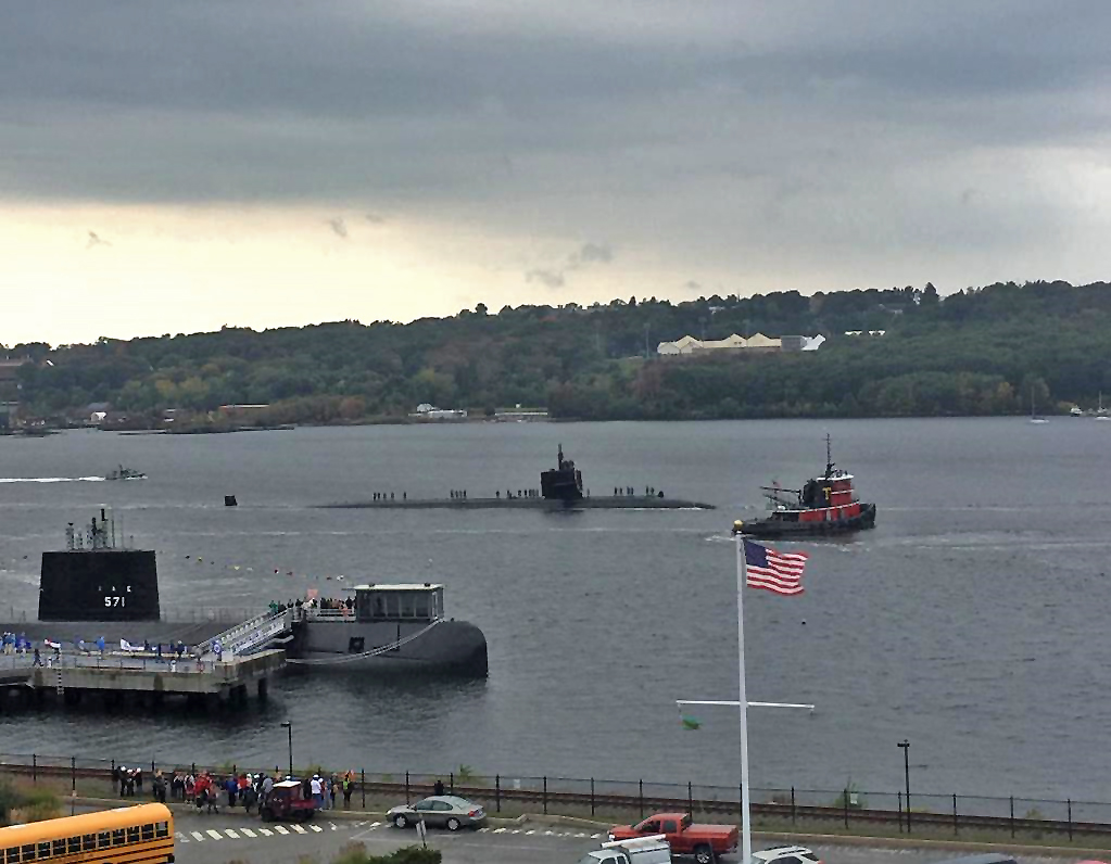 USS PROVIDENCE SSN-719 Einlaufen Groton am 09.10.2015 Bild: U.S. Navy