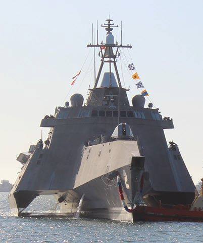 USS INDEPENDENCE LCS-2 Einlaufen San Diego am 25.02.2016 Bild: U.S. Navy